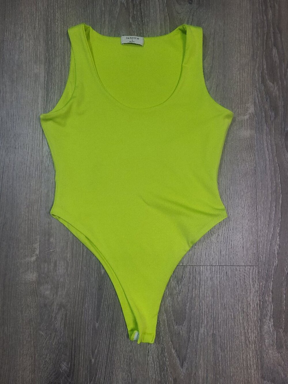 Aritzia Babaton Neon Lime Green Yellow Contour Scoop Neck Bodysuit Flawed Size S
